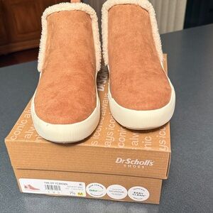 Dr. Scholl's Tan Slip-On Shoes with Cream Trim
